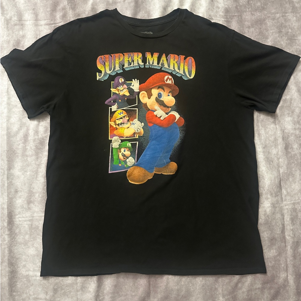 Super Mario T-Shirt in Black, Size XL